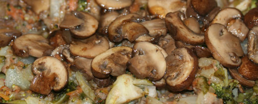 https://www.leoraw.com/wp-content/uploads/2012/02/mushrooms-sheperd-pie.jpg