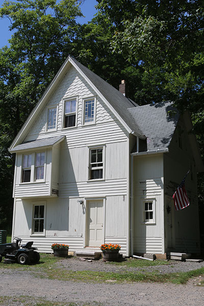 house near visitor center Sam's Point Shawangunks